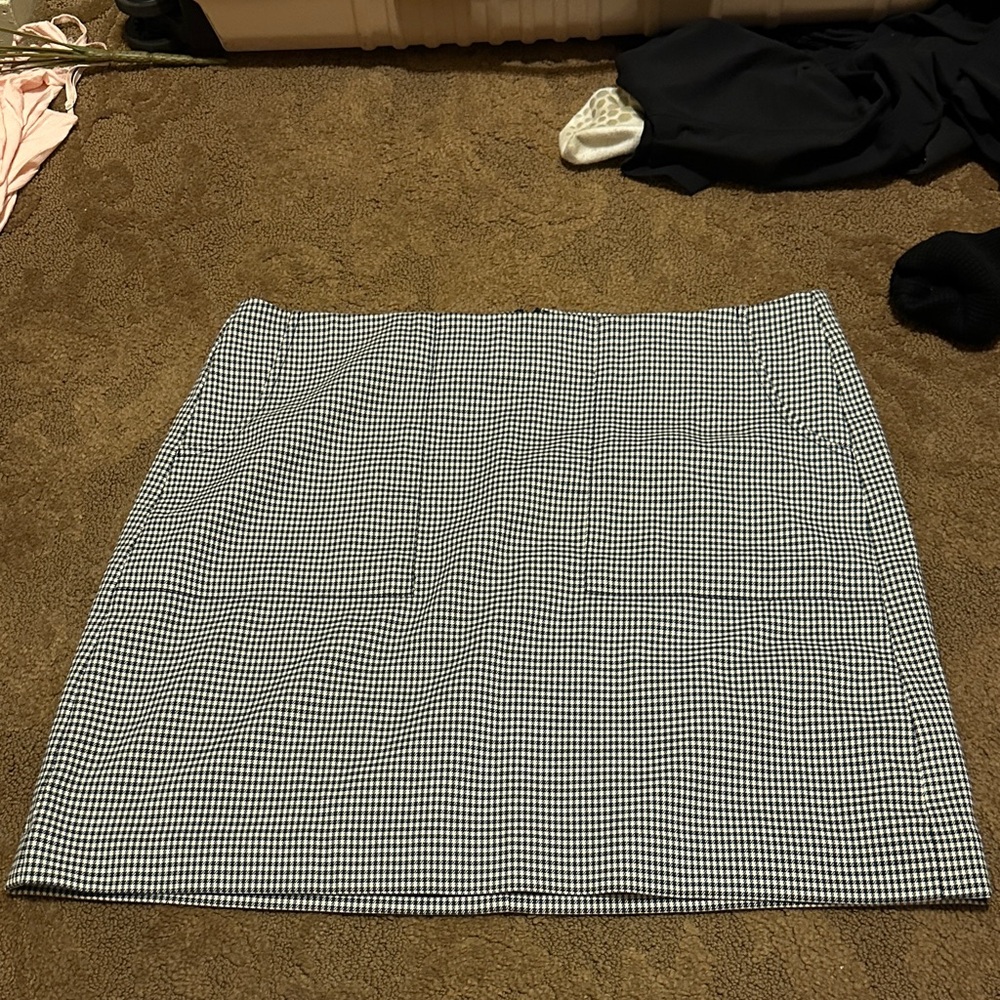 Classic navy and White Checkered Skirt